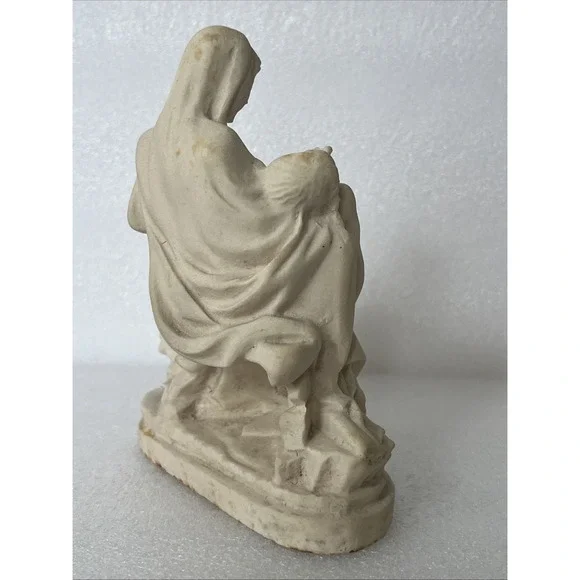 Pieta VTG Sculpture, Mary Cradling Jesus's Body After His Descent From The Cross - Picture 8 of 16